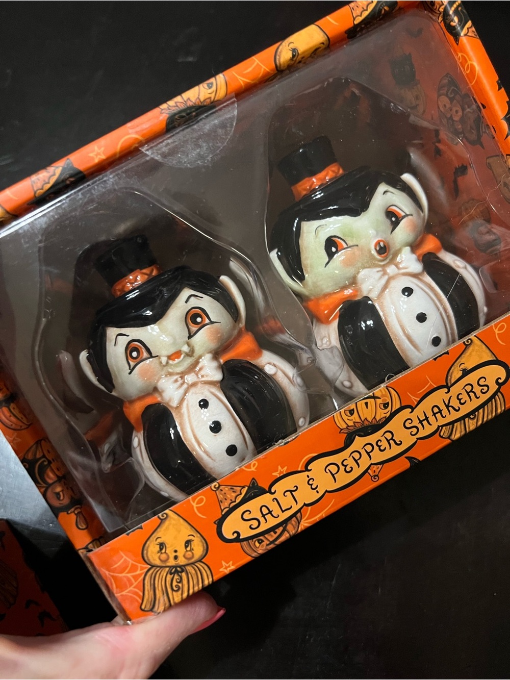 Johanna Parker Vampire Salt & pepper shakers Halloween collection New in Box